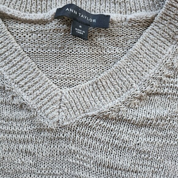 3/$15 SALE!!! 😎 Ann Taylor sweater - Picture 2 of 2